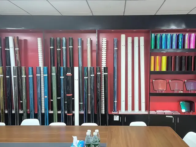 Quality inspection at the Shanghai Mars self-adhesive film factory